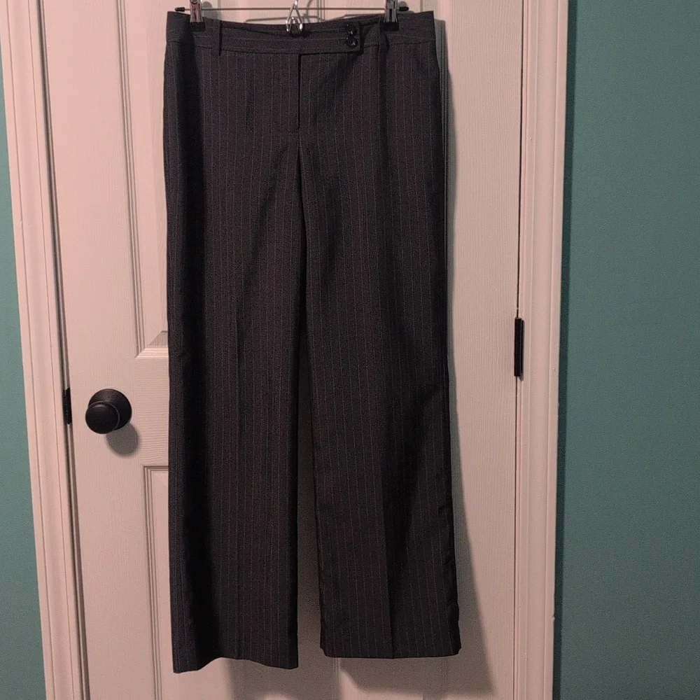Ann Taylor Charcoal Pinstripe Suit 6P - Picture 6 of 10